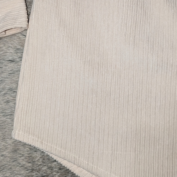 Monrow Corduroy Oversized Shacket Taupe Women's Medium NWT HJ0212-2 - Picture 12 of 16